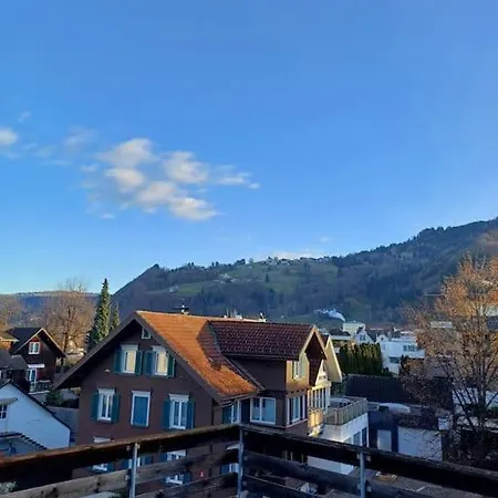 Ruhige Stadtwohnung, 107 M2